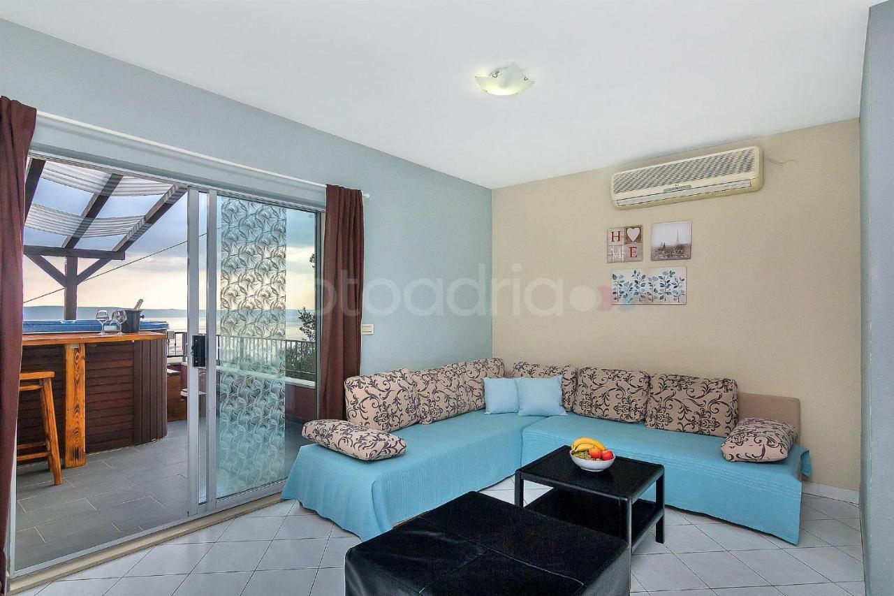 מאקרסקה Holiday Home Darius With Hot Tub מראה חיצוני תמונה