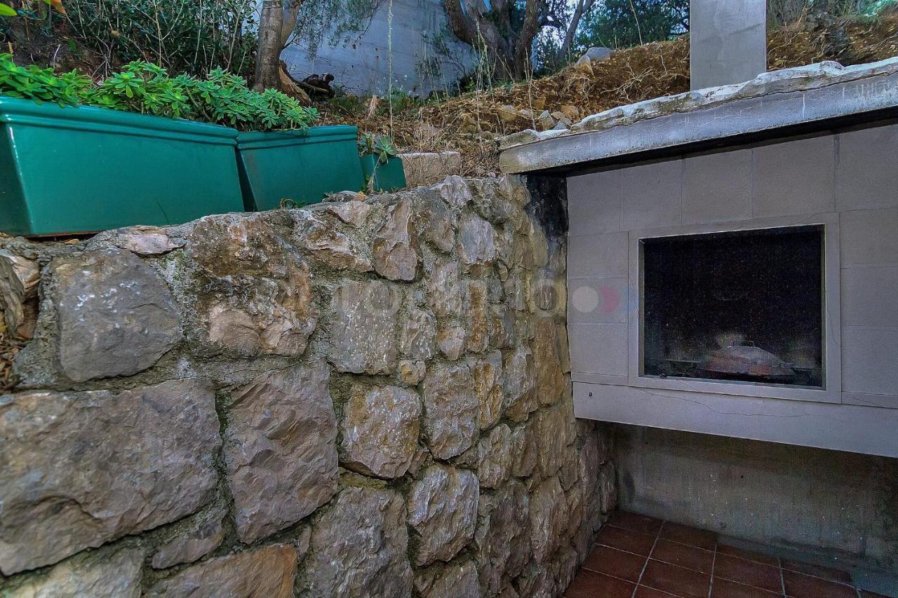 מאקרסקה Holiday Home Darius With Hot Tub מראה חיצוני תמונה
